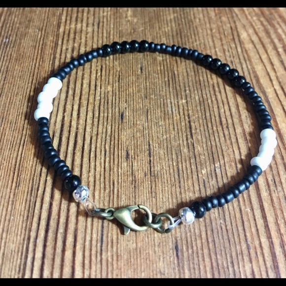 Men's White / Black Beaded 8 Inch Bracelet/Handmade Men's Bracelet/Men's Jewelry - Picture 5 of 6